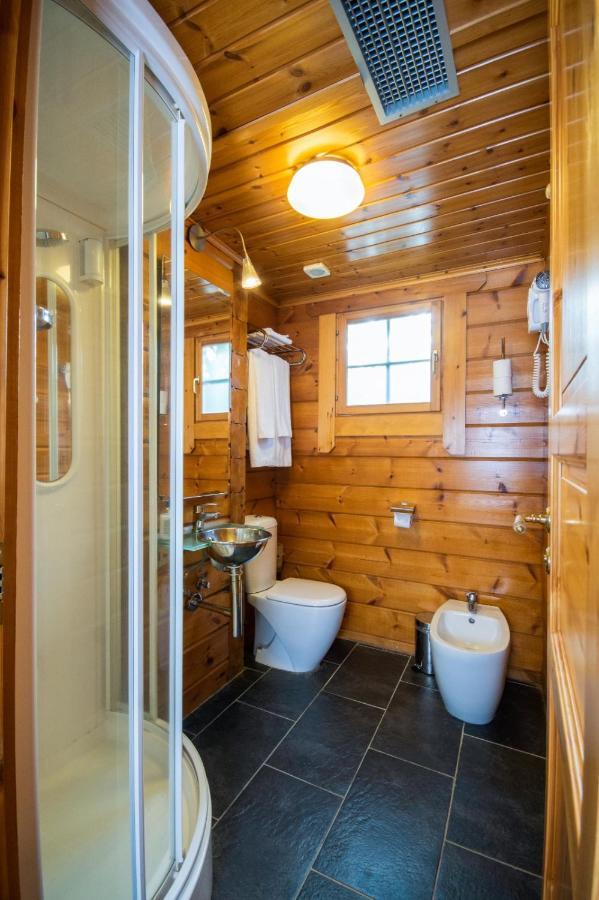 Hotel Somlom - Eco Friendly Montseny Sant Esteve De Palautordera Buitenkant foto